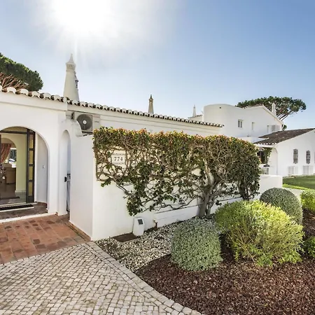 Mng Elliott74 Villa Vale do Lobo