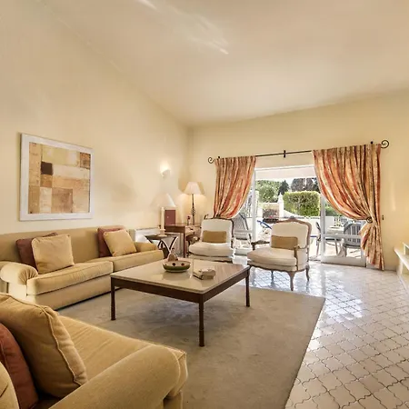 Mng Elliott74 Vale do Lobo